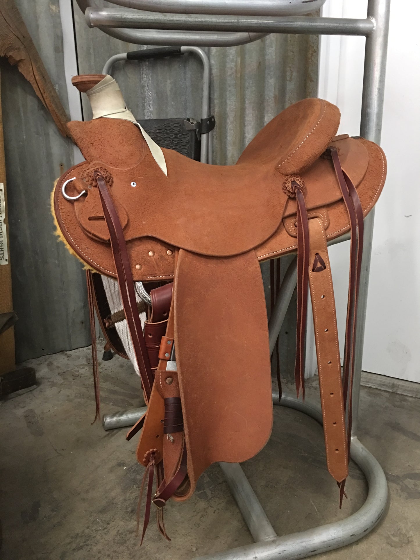rough out saddle with hornwrap